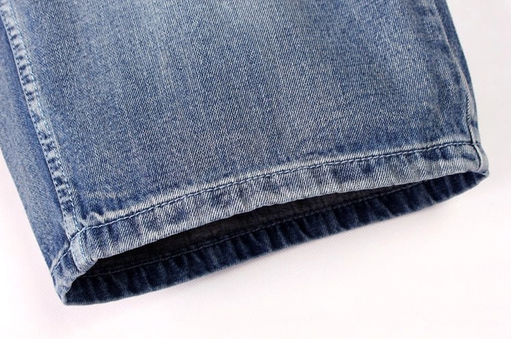Baggy denim cargo capri shorts layered styling suggestion - goth alternative streetwear combination