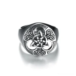 Gothic Celtic knot signet ring with ornate floral engraved frame and antique silver tone, top view detail