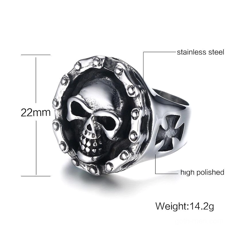Stainless steel gothic skull ring side-front view displaying 22mm diameter and blackened vintage details on polished finish