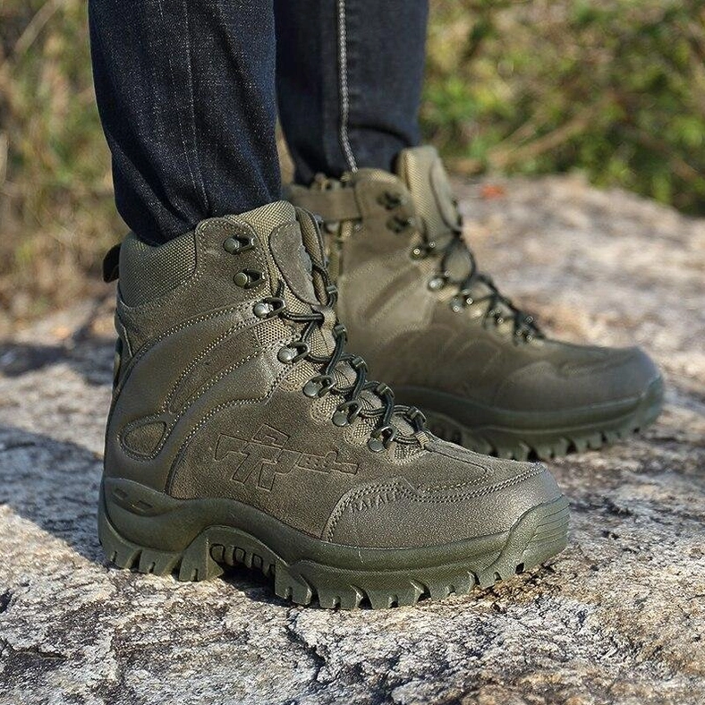 Gothic combat boots size chart and fit guide showing US EU conversions and measurements
