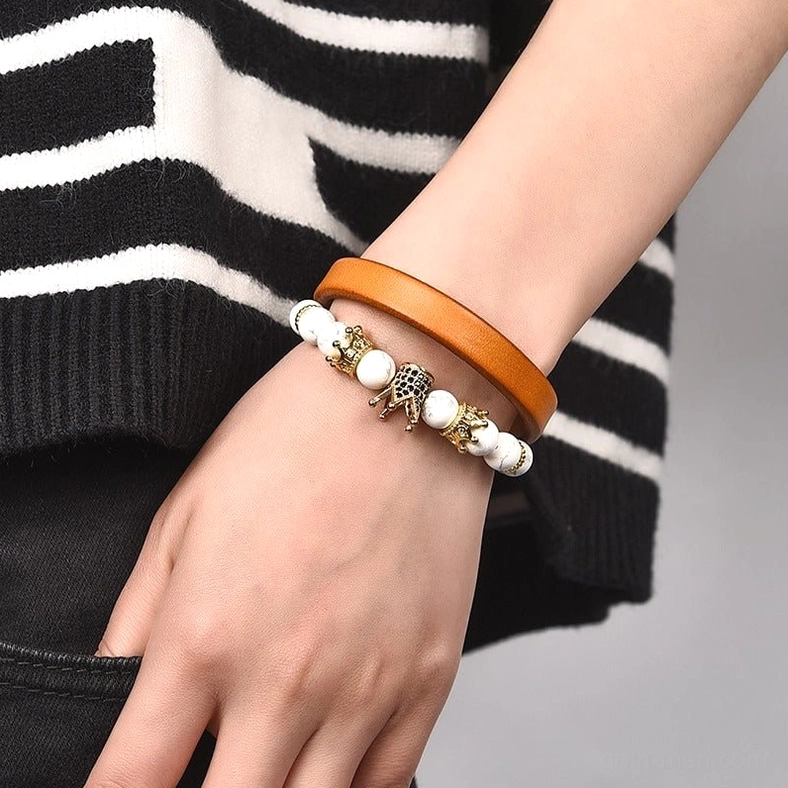 Copper alloy boat hook clasp detail on genuine leather gothic bracelet, vintage hardware engineering