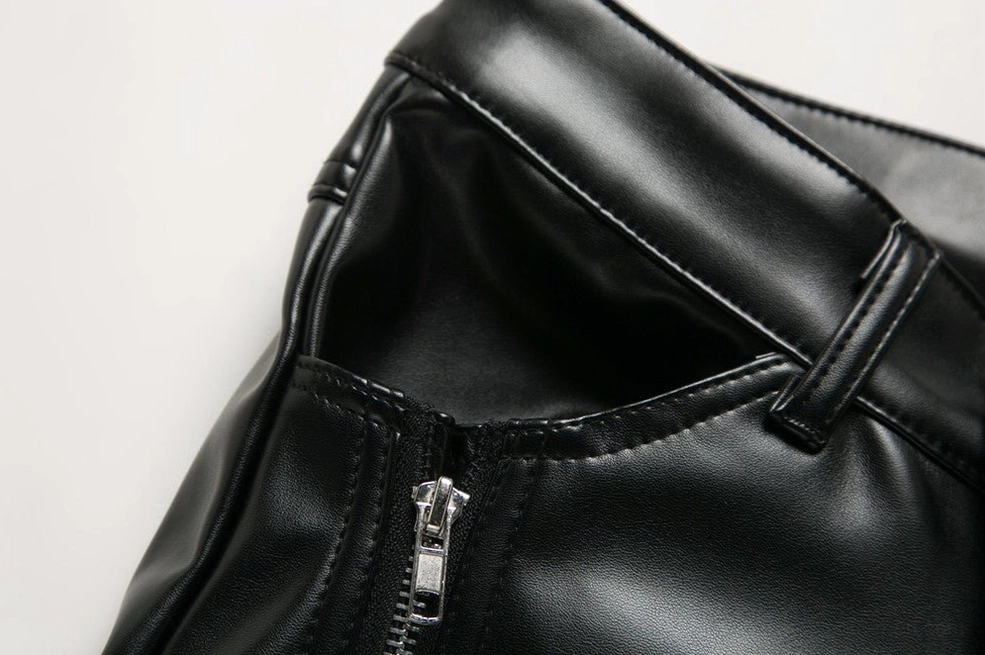 Side pocket with zipper closure on slim fit gothic alternative fashion pants