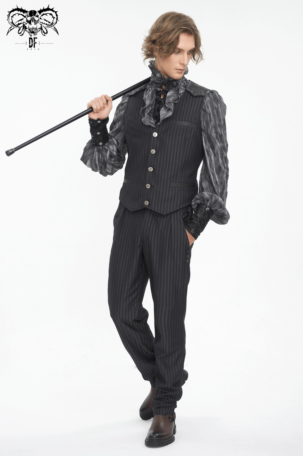 Black gothic waistcoat versatile styling ideas for alternative fashion and occasions