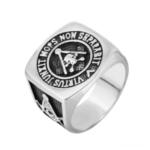 Vintage Masonic skull signet ring stainless steel, top view showing square compass emblem and skull crossbones design