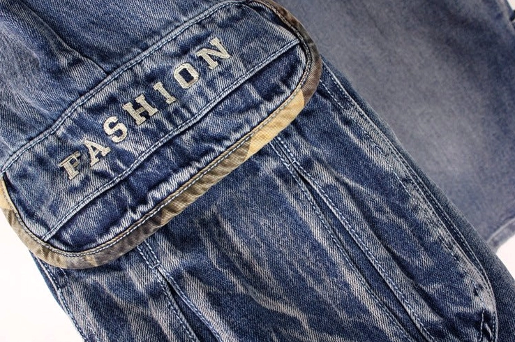 Men's baggy denim capris size and fit styling - loose alternative fashion with multiple pocket options
