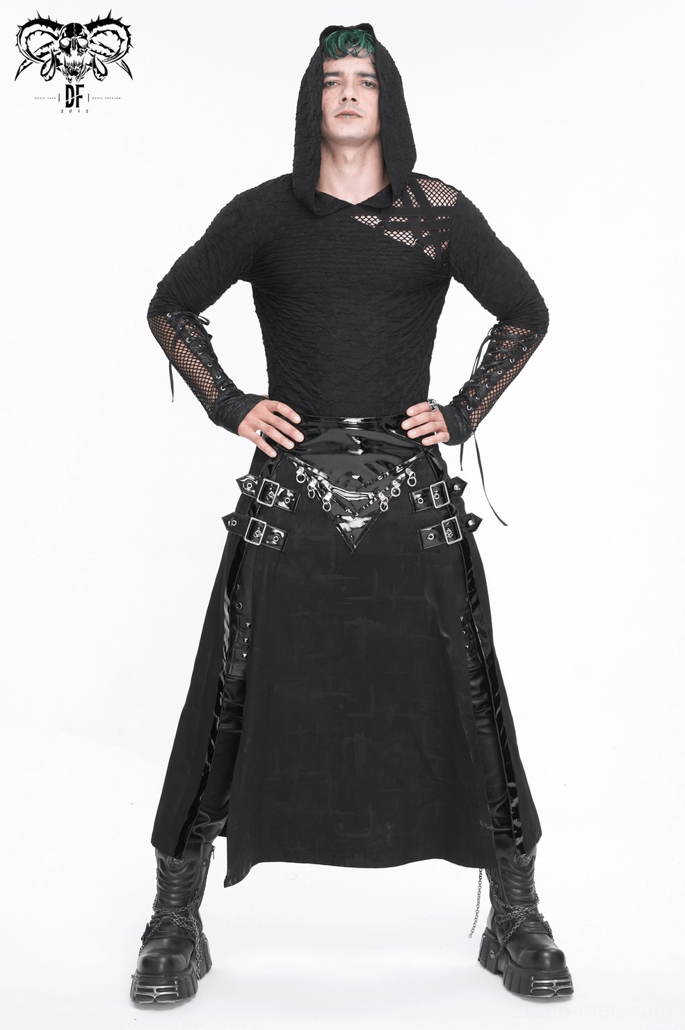Men's gothic kilt waist and hip fit demonstration - size reference styling view