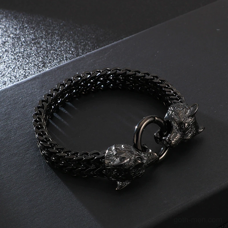 Wolf head stainless steel gothic bracelet full length view showing link chain composition