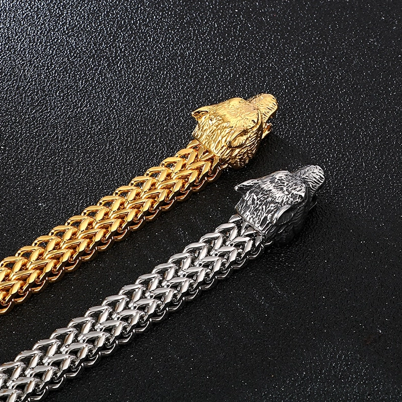 Wolf head stainless steel gothic bracelet detail view showing metal quality and finish polish